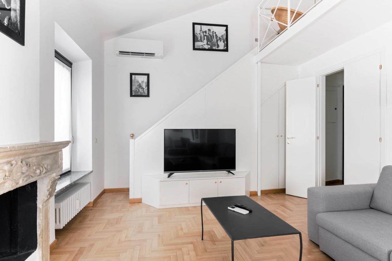 Appartement Living Brera, a unique experience - Vicolo Fiori à Milan Extérieur photo
