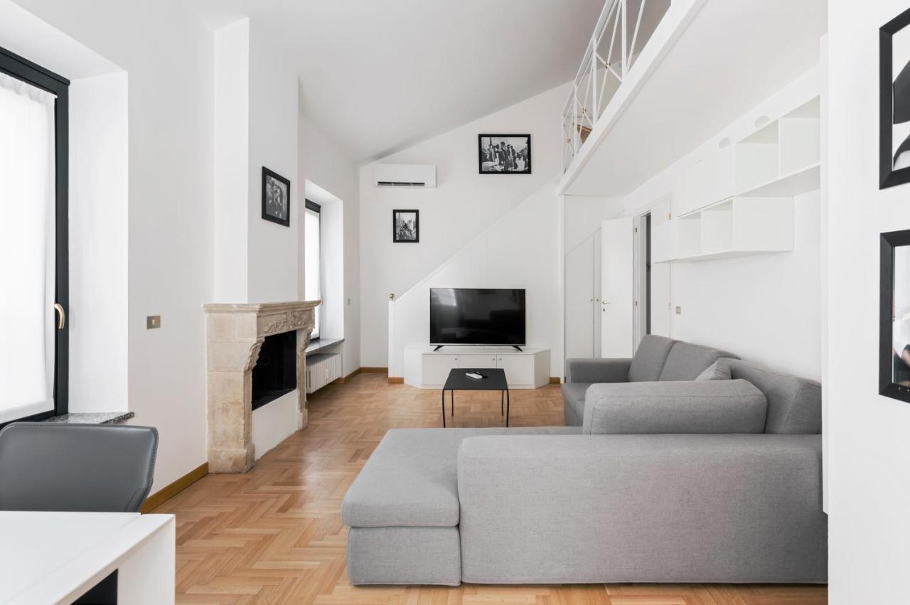Appartement Living Brera, a unique experience - Vicolo Fiori à Milan Extérieur photo